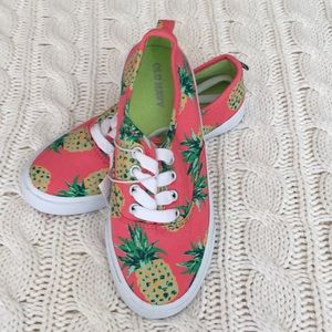 Girls Old Navy pineapple shoes